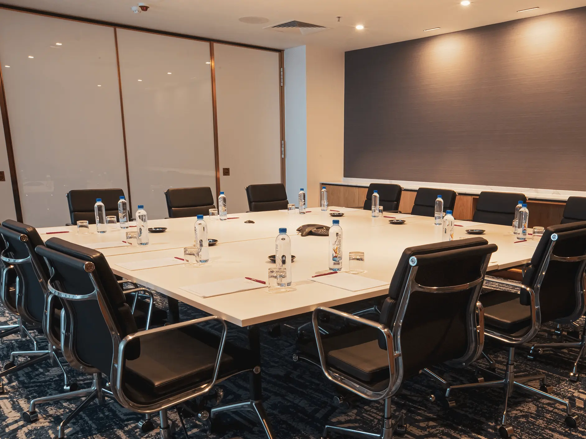 Pandora meeting room at crowne plaza